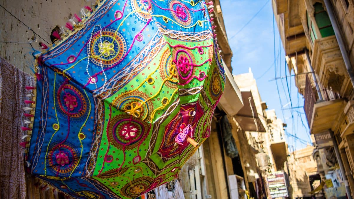 Crafting Royalty: The Intricate World of Rajasthani Handicrafts