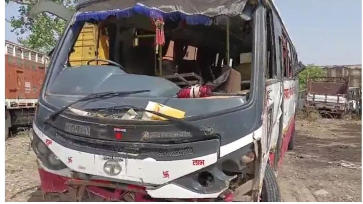 Two dead six injured in bus-truck collision in Rajasthan's Bharatpur