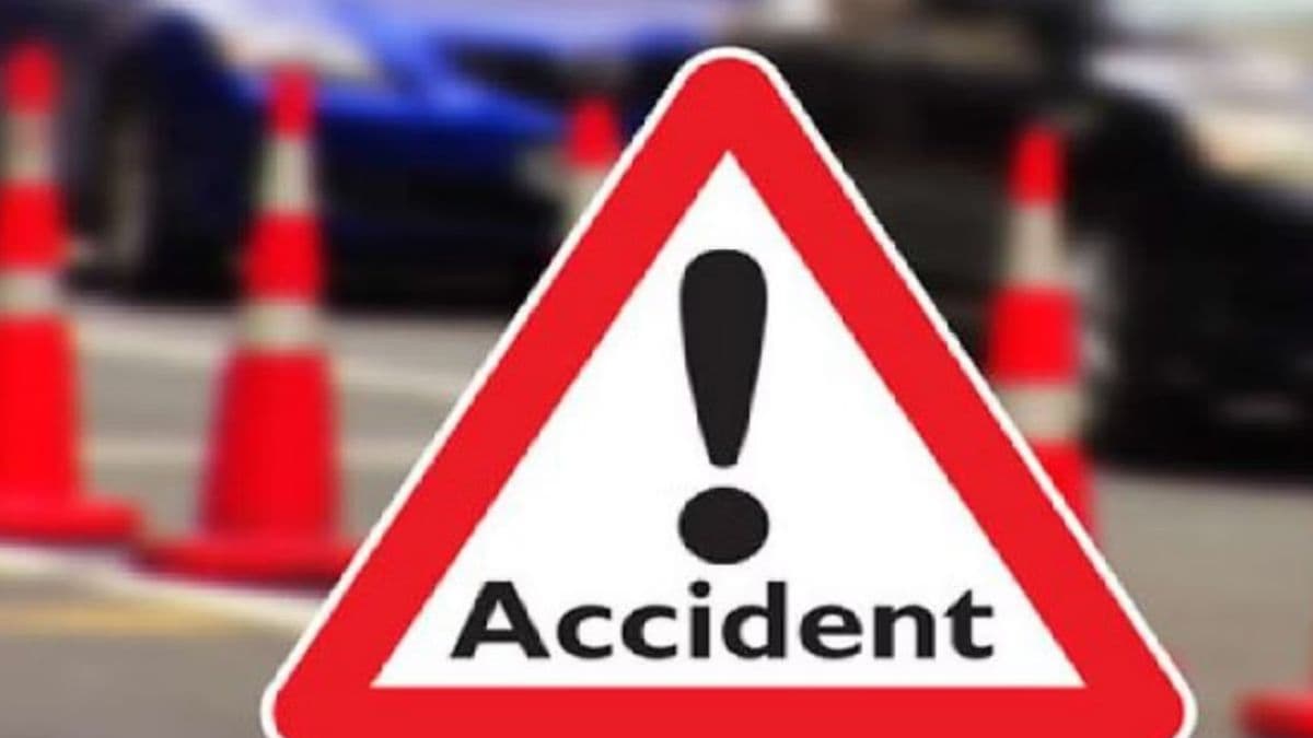 Tractor trolley hit bike riders in Bundi, two friends died on the spot