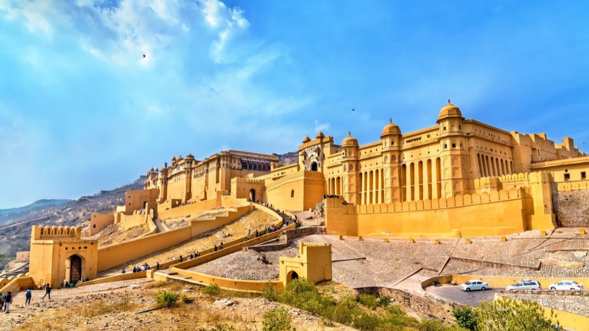 From Forts to Safaris: Rajasthan as a Leading Tourist Magnet