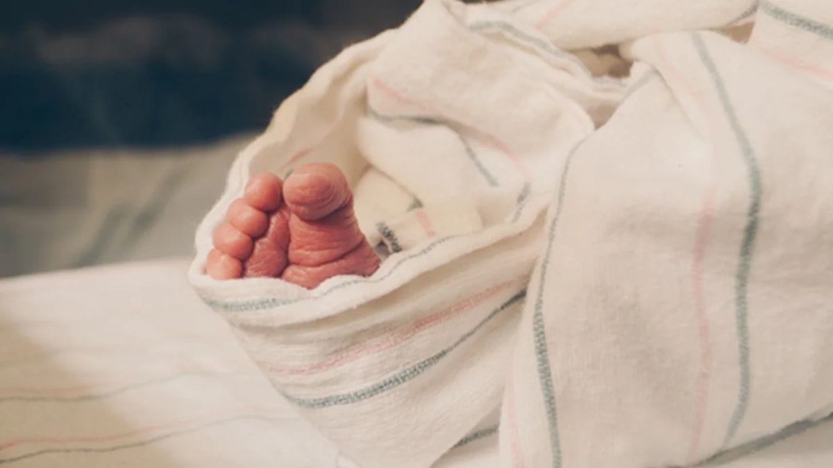 Two newborn babies kept in women's ward died due to heat stroke