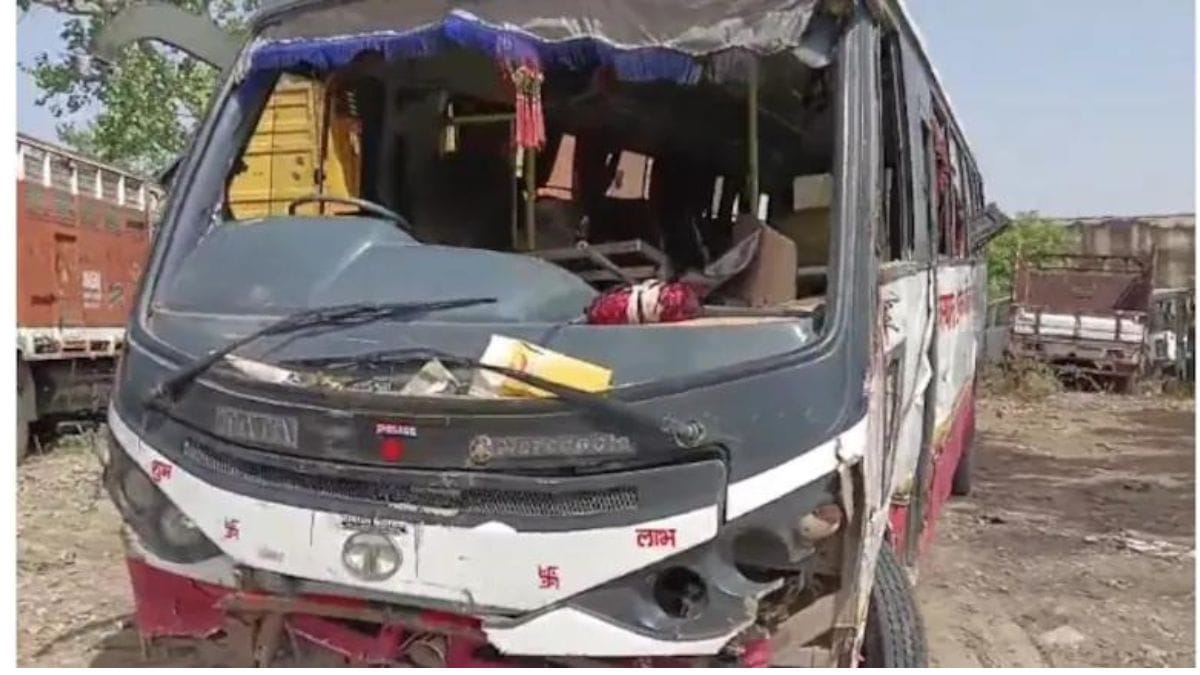Two dead six injured in bus-truck collision in Rajasthan's Bharatpur