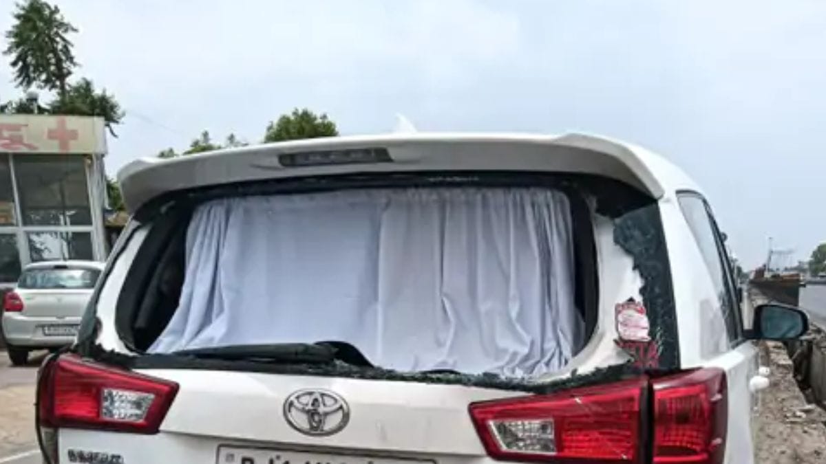 Jaipur Collector Prakash Rajpurohit's car met with an accident, hit by a trailer